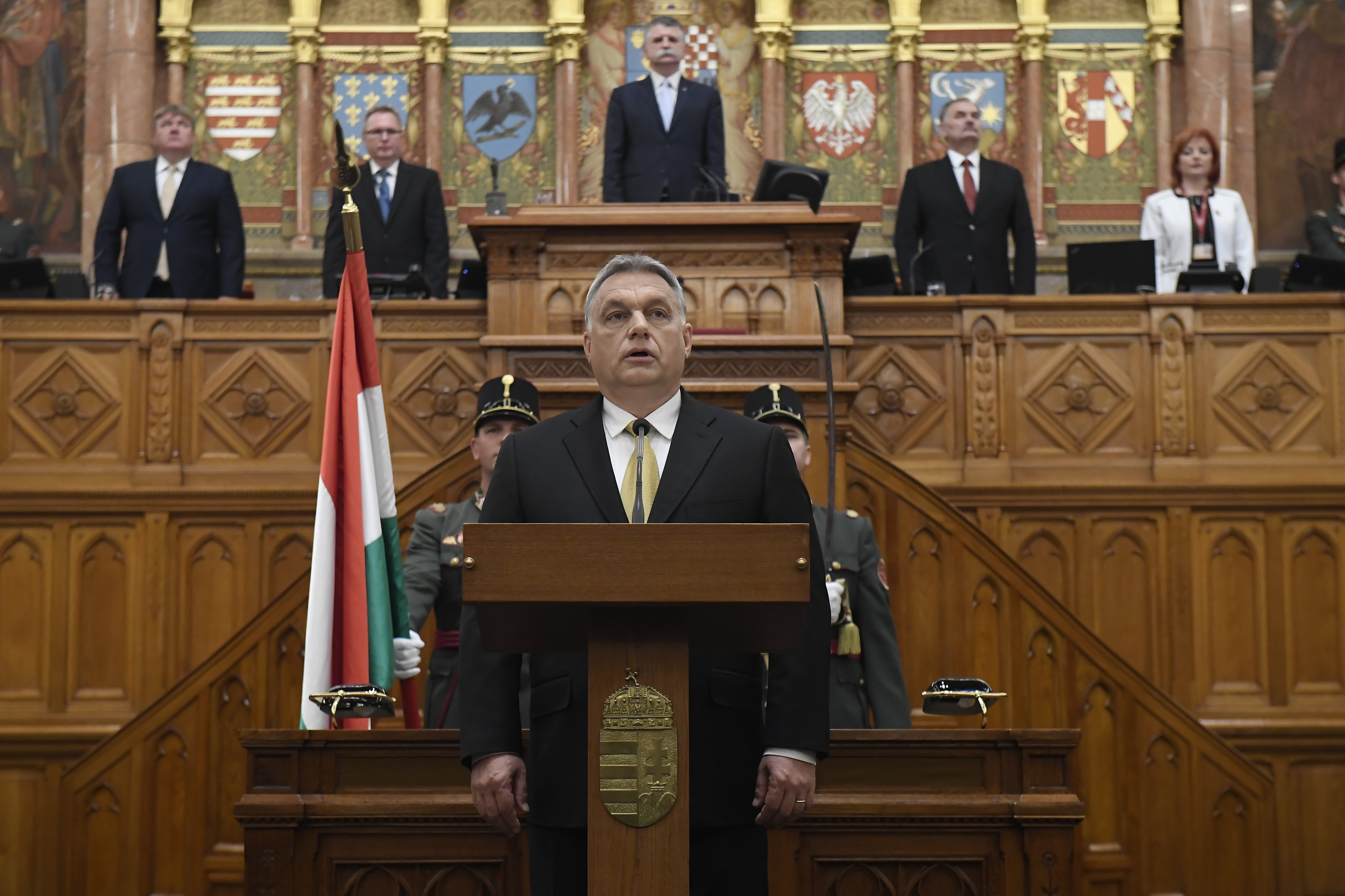 Negyedszerre választották újra miniszterelnökké Orbán Viktort