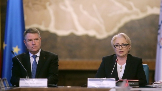 Dăncilă Johannisnak: „kizárólagos jogom a miniszterek kiválasztása”