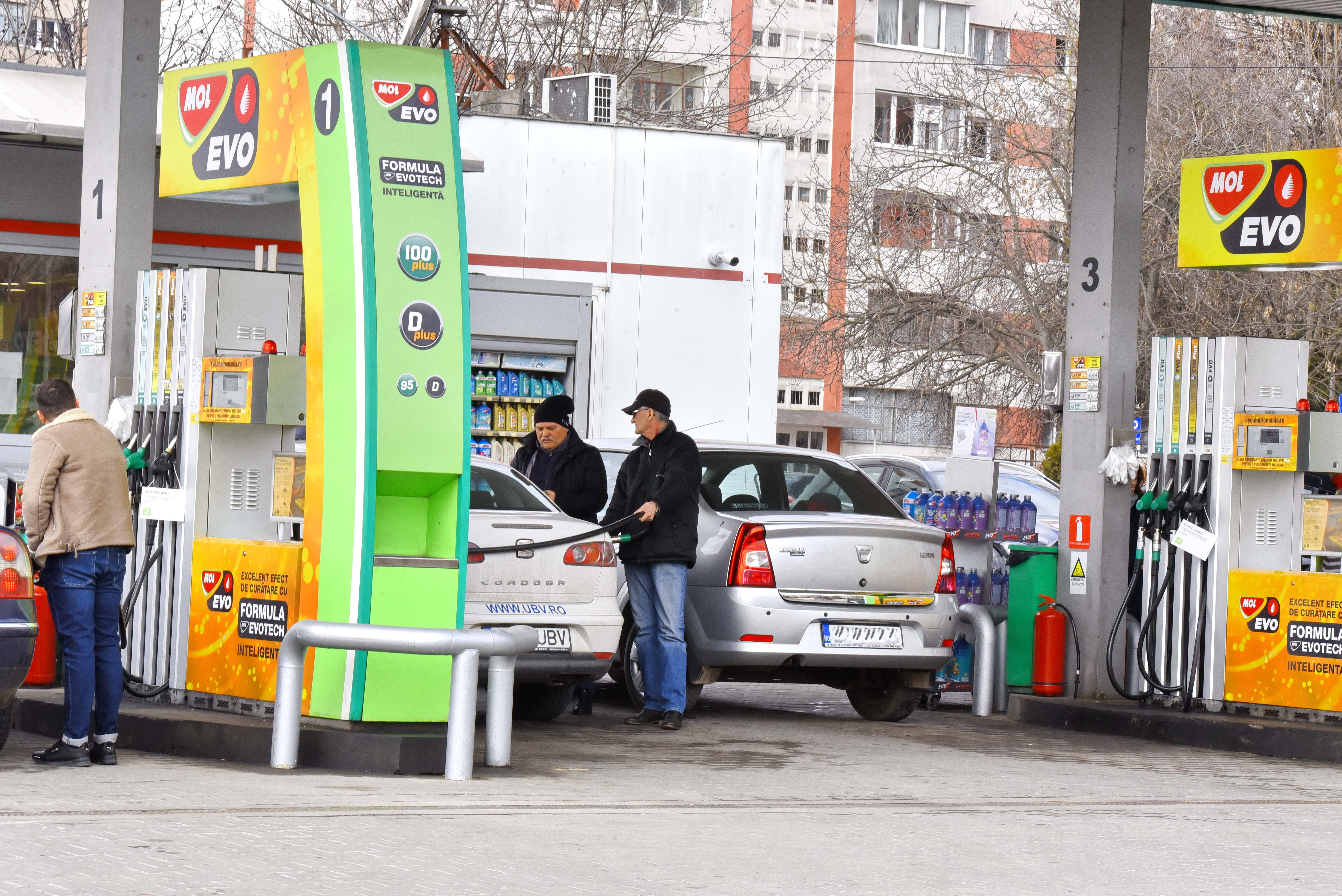 Mol Románia: a cég nem ellenőrizheti a partner benzinkutak árpolitikáját