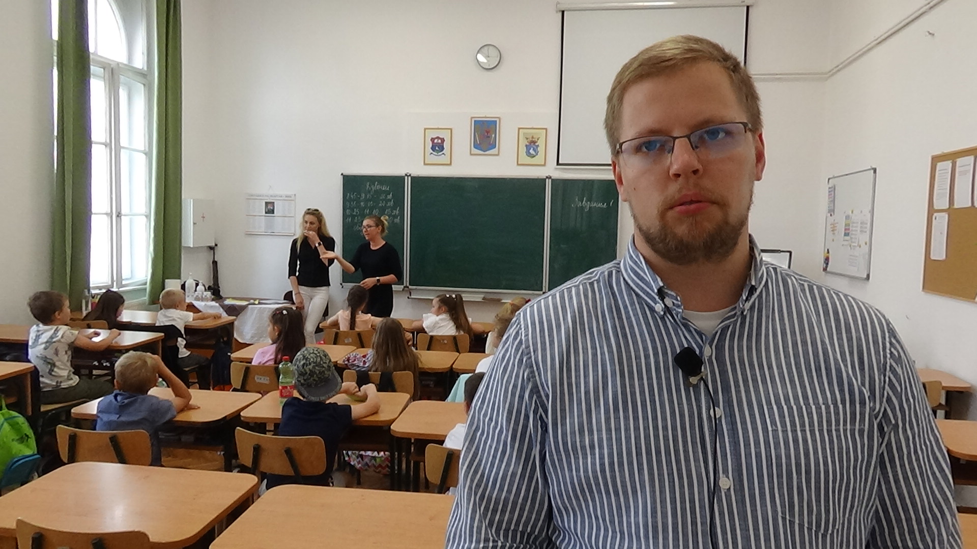 VIDEÓINTERJÚ - Írni-olvasni tanulnak az ukrán menekült gyermekek