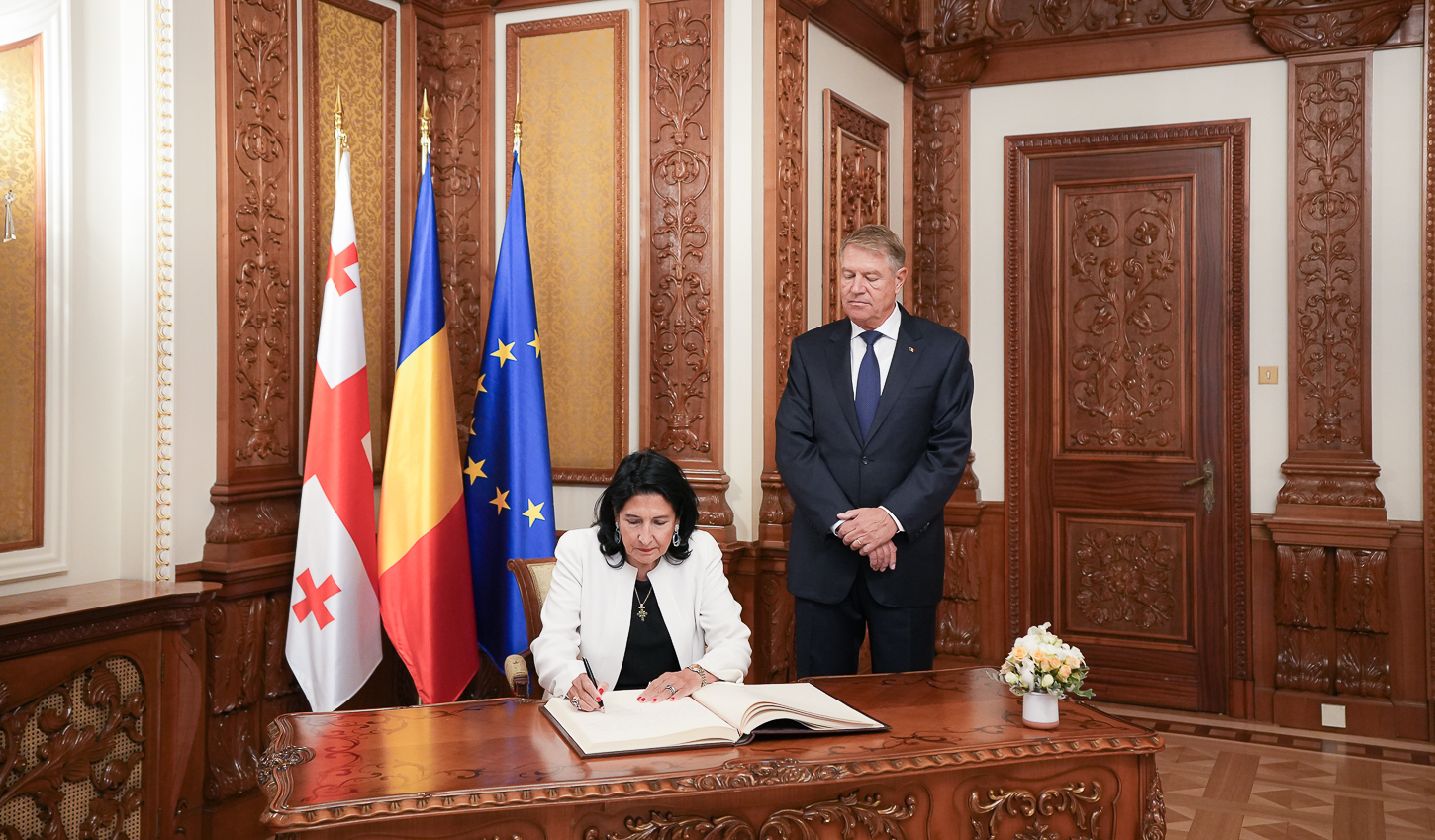 Stratégiai megállapodást írt alá a román és a georgiai elnök