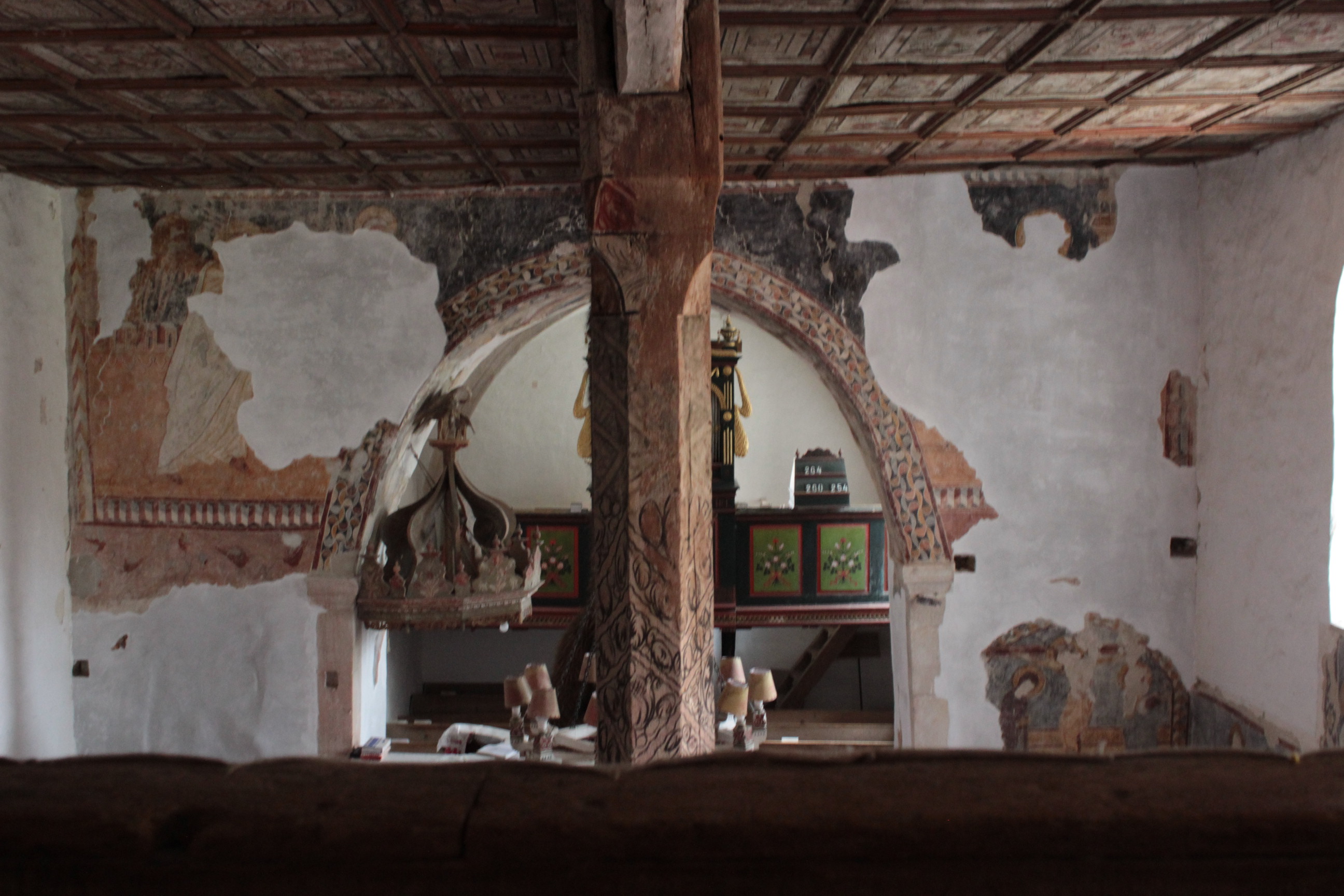 Szenzáció – 1330-ból származik a magyarvistai templom mestergerendája