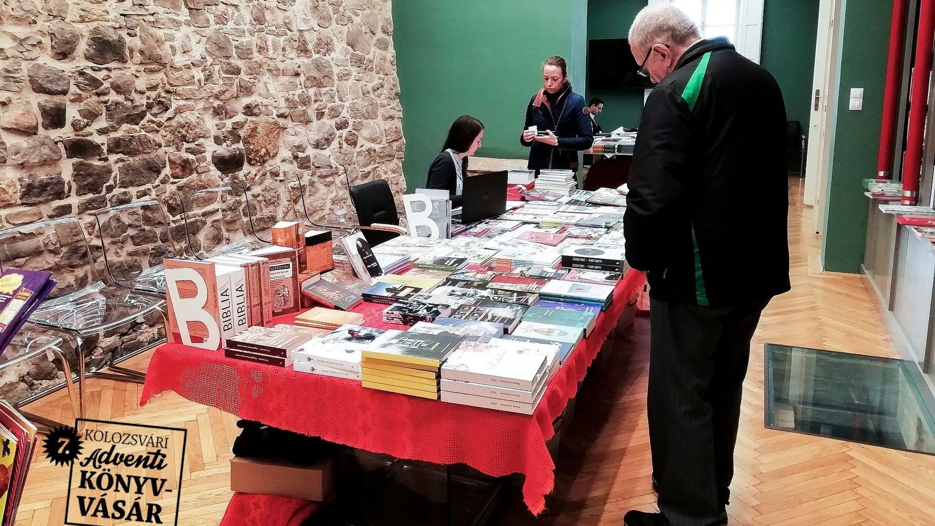 Tulipánlázadástól HázsongArtig: két év szünet után újra Adventi Könyvvásár