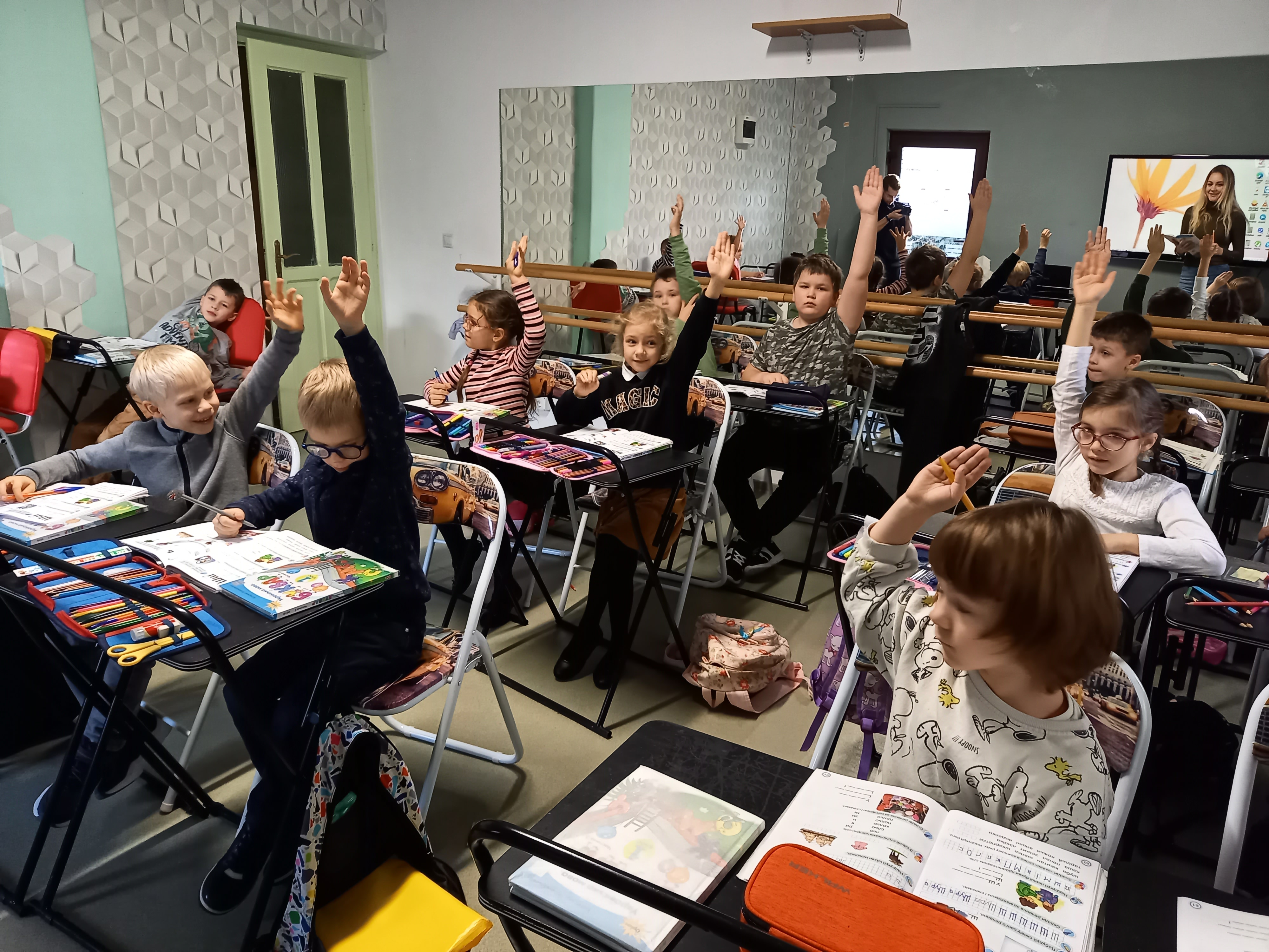 Írni, olvasni és számolni tanulnak az ukrán háborús menekült elemisták