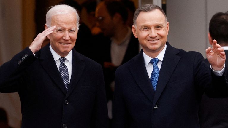 Biden: Washington és szövetségesei továbbra is támogatják Ukrajnát