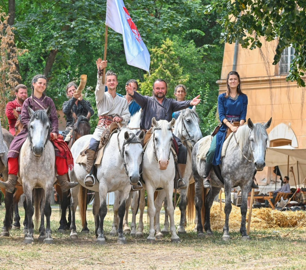 Idén több új rendezvényen is felléphetnek a Kalotaszegi Turul lovascsapat tagjai