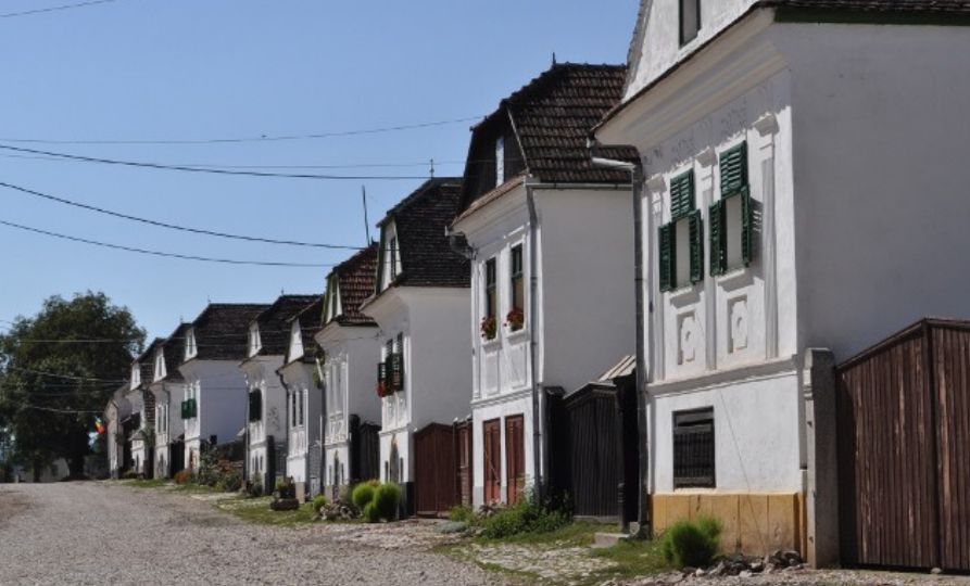 Közel 200 falusi ház újul meg uniós alapokból
