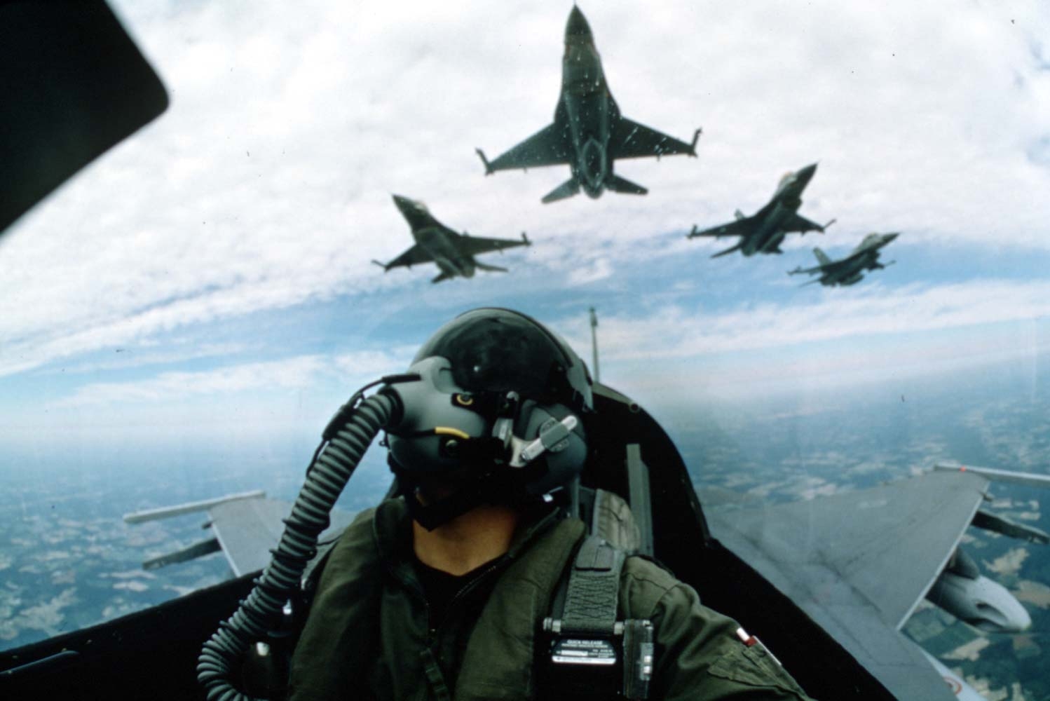 Hollandia a nyáron megkezdi az ukrán pilóták F-16-os kiképzését