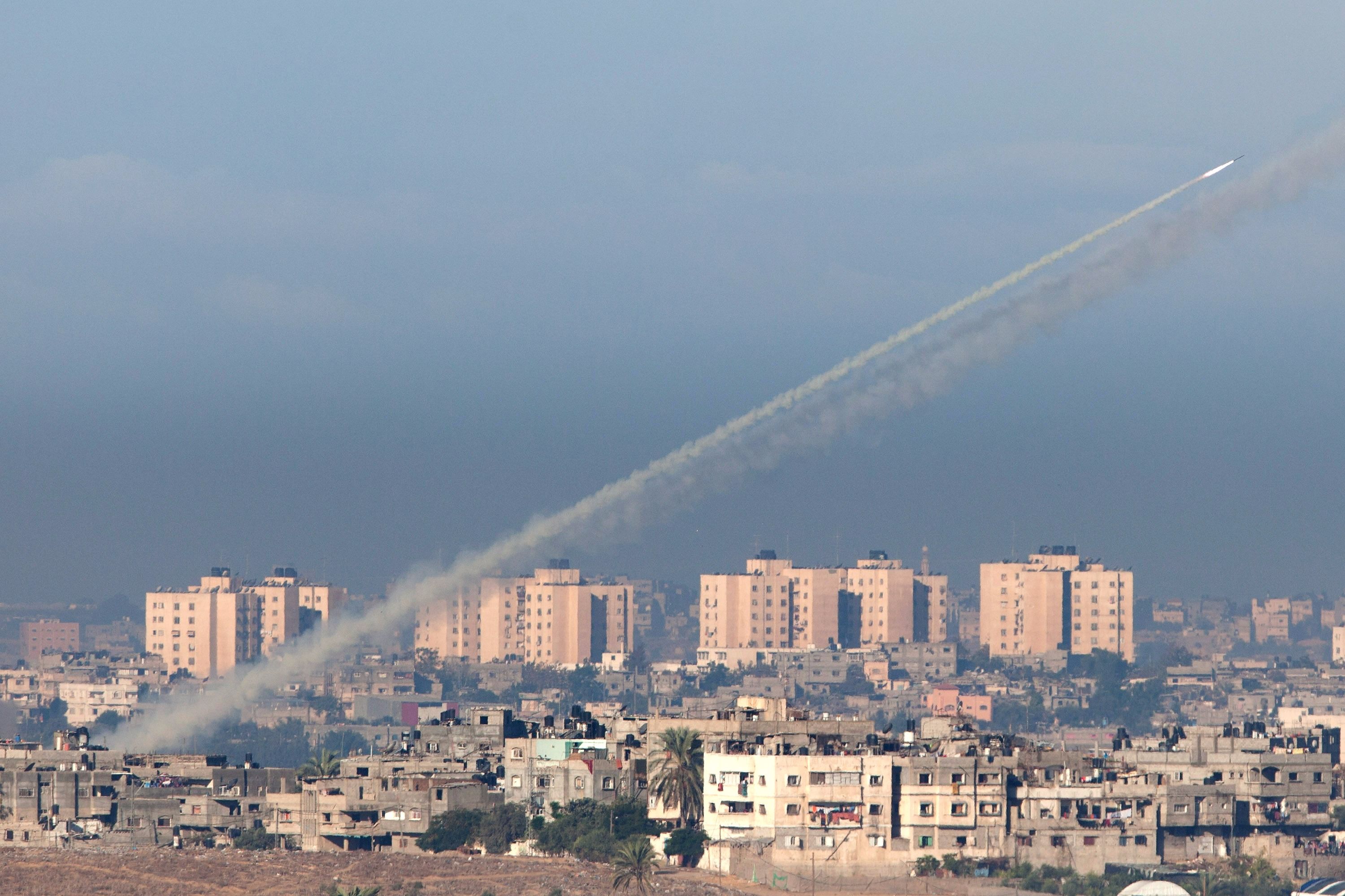 Izrael négyszázötven célpontot támadott a Gázai övezetben