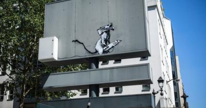 Elloptak egy Banksy-graffitit a párizsi Pompidou Központ közeléből