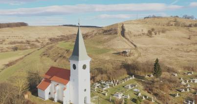 A magyar kormány támogatásával felújított műemlék templomokat adtak át