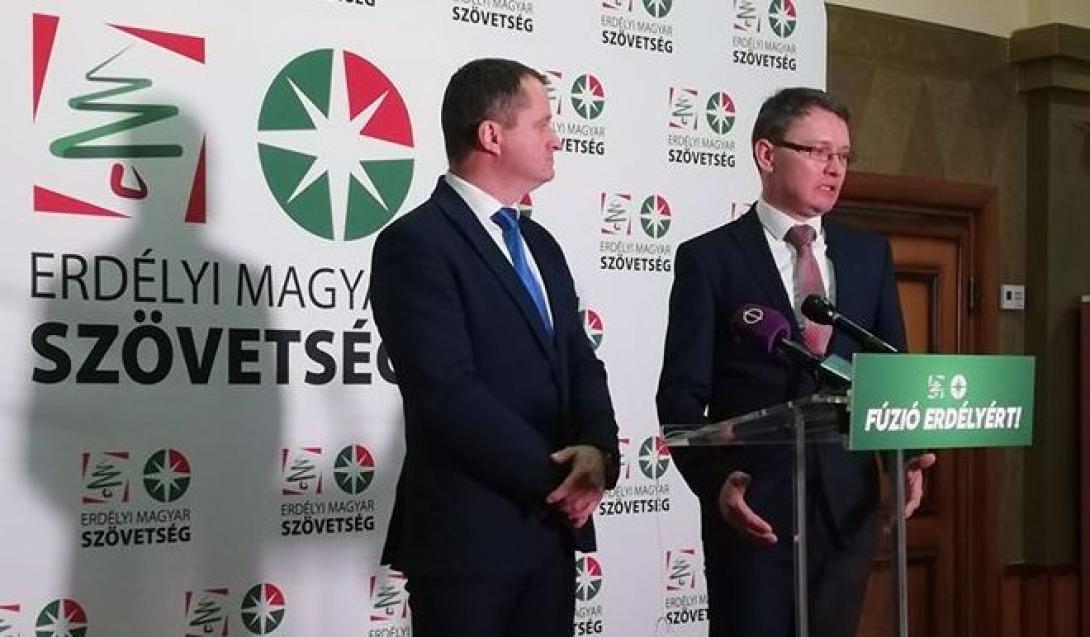 Létrejött az Erdélyi Magyar Szövetség - az EMNP és a MPP döntött a fúzióról