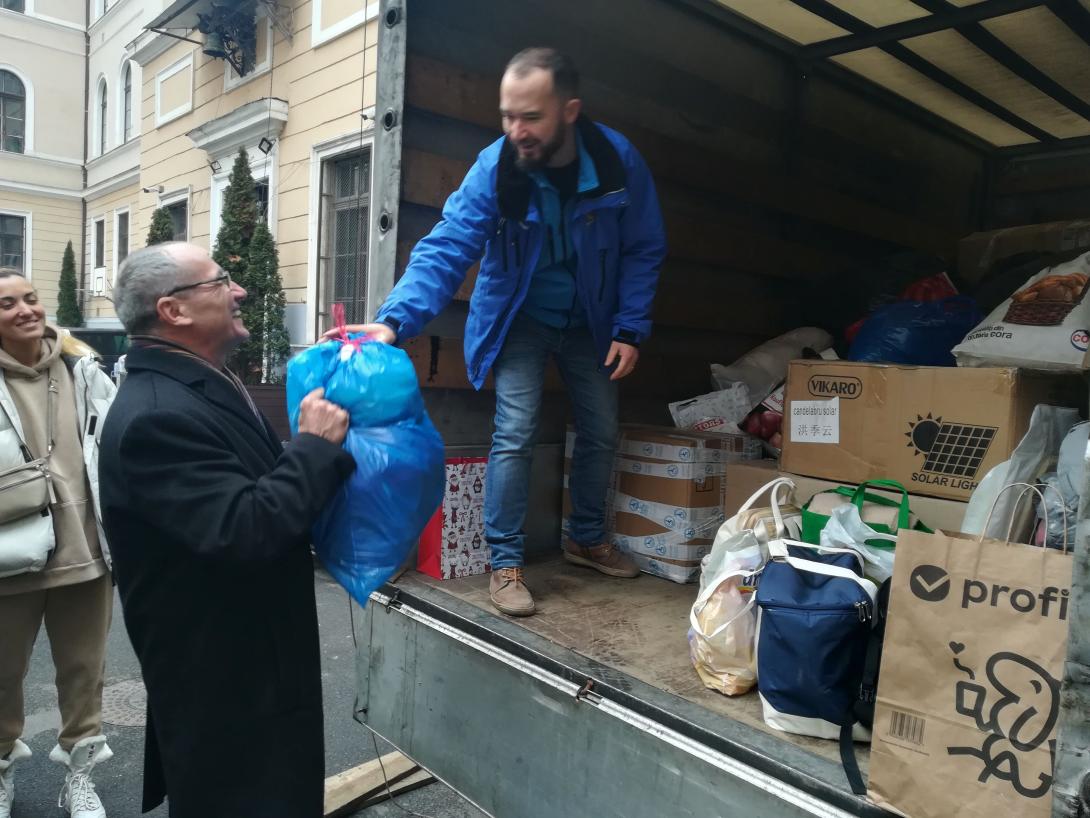 VIDEÓRIPORT - Harmincezer lej értékű segélyszállítmány Odesszába