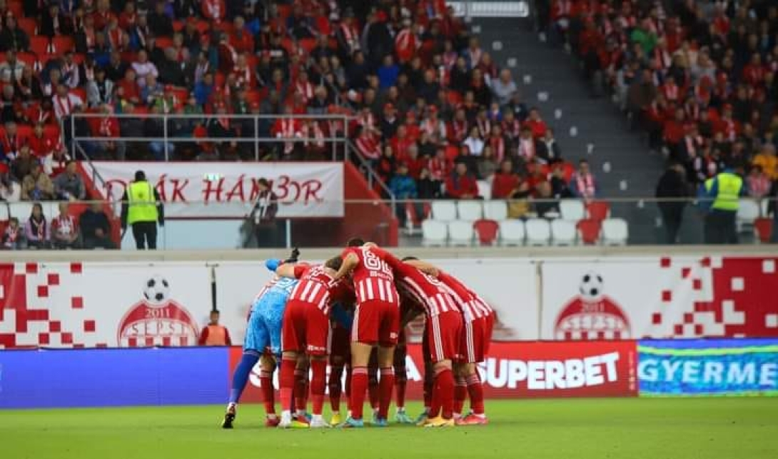 Sepsi–Krajova: mind a két klubot megbüntették