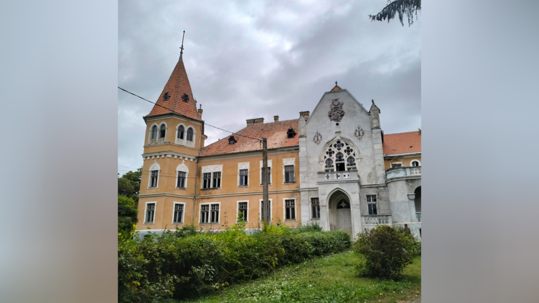 Meglátogattuk a mezőzáhi Ugron-kastélyt