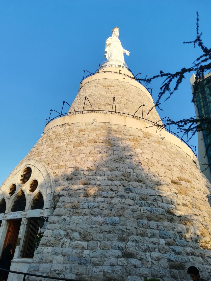 A libanoni keresztények egyik szent helye a Szűz Mária szobor