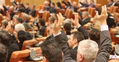 A parlament "egyszerű indítványban" kezdeményezte az igazságügyi miniszter leváltását