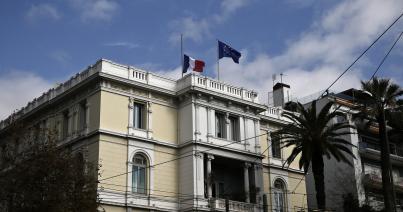 Gránátot dobtak Athénban a francia nagykövetségre
