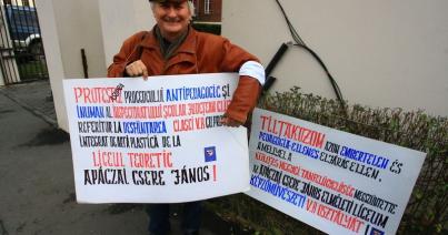 Szünnapokon Mátyás előtt keresi igazságát Székely Géza
