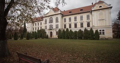 Marosvásárhelyi iskolaügy - Meghosszabbították az igazgató elleni kényszerintézkedéseket