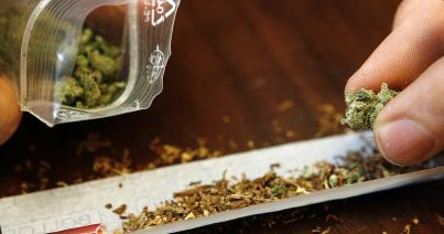 Vizsgálat egy brassói kávézóban, ahol kannabisz elnevezésű termékeket árulnak