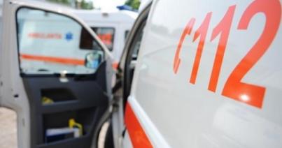Autó és mentőautó  ütközött a Mócok útján