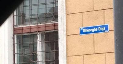 Marosvásárhelyi utcanévtáblák - A magyar táblák leszerelésébe kezdett a polgármesteri hivatal