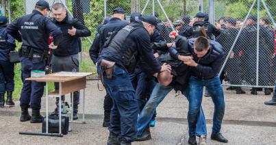 Határrendészet: csaknem 2500 határsértőt tartóztattak fel az első félévben
