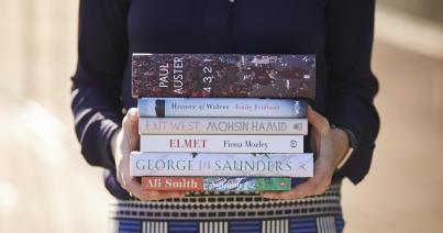 Man Booker-díj: bejelentették a szűkített listát