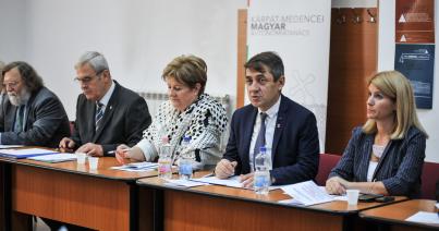 KMAT: a Kárpát-medencei magyar gondok többsége az önrendelkezés hiányára vezethető vissza