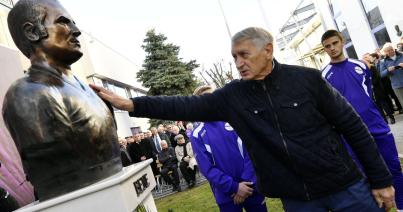 Felavatták Újpesten Bene Ferenc szobrát