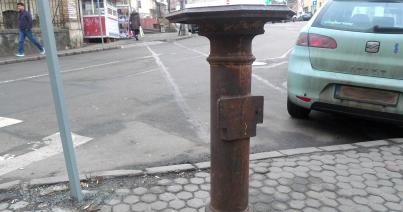 Folytatjuk a köztéri iparművészeti  emléktárgyak felleltározását