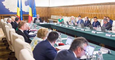 Kétértelmű véleményezést fogalmazott meg a kormány a marosvásárhelyi iskolaügy