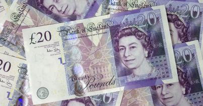 Brit felmérés: a leggazdagabb 10 százalék ötször vagyonosabb, mint a legszegényebb 50 százalék