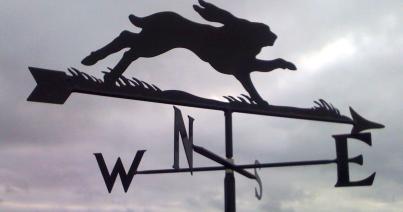 Erős szél, eső és lehűlés húsvétra