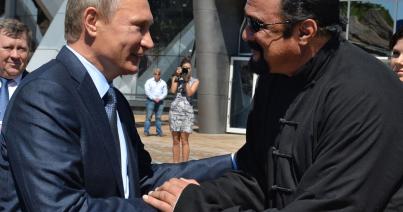 Moszkva és Washington közötti közvetítőnek nevezték ki Steven Seagalt
