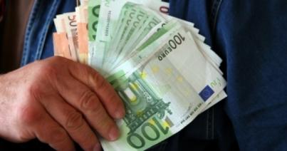 A román állampolgárok több mint fele szeretne külföldön dolgozni