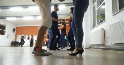 Tizenöt év társasági tánc és közösségépítés