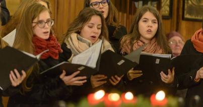 Koncert nélkül olyan, mintha a díszeket a szoba közepébe borítanánk,  s a fát kint felejtenénk az erkélyen