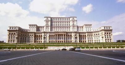 Meghalt a Ceaușescu által lebontásra ítélt templomok egy részét "elbújtató" építészmérnök
