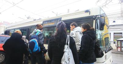 Év eleji pénzosztás: buszbérletre, étkeztetésre, ünneplésre is jut