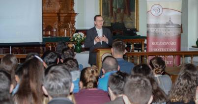 Sógor Csaba: továbbra is hozzá kell járulnunk egy erős Kárpát-medencei magyar képviselethez