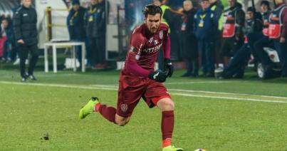 CFR 1907: Ötből öt Minteuannak