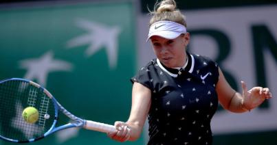 Roland Garros: meglepetésre egy tini búcsúztatta Halepet