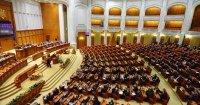 Túlélte az RMDSZ által is támogatott bizalmatlansági indítványt a kormány
