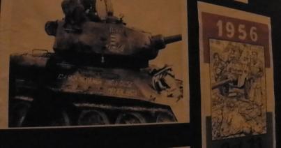 VIDEÓ - Készítik az 1956-os szabadtéri kiállítást