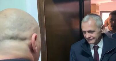 VIDEÓ - Dragnea néhány percig a bíróság előtt