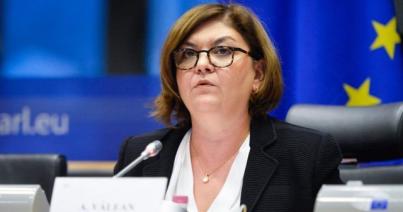 A román biztosjelölt megkapta a parlament szakbizottságainak jóváhagyását is