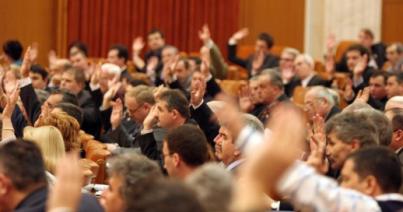 Benyújtotta a bizalmatlansági indítványt  a PSD és az RMDSZ