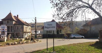 VIDEÓ - Rendőrautó járta ma délelőtt Magyarvista utcáit
